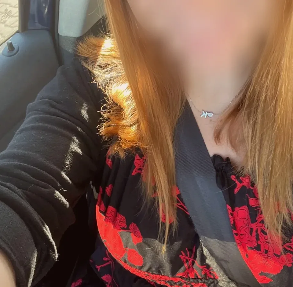 Andrea, 31