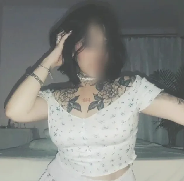 Angelika, 28