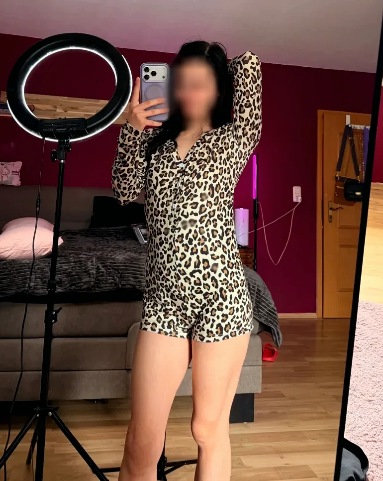 Antonia, 26