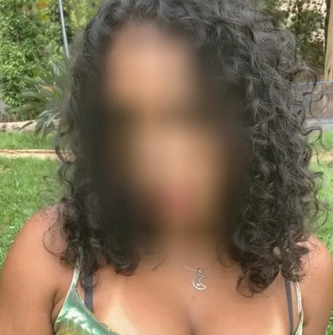 Celine, 24
