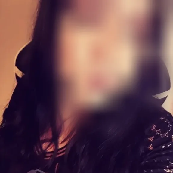 Christina, 28
