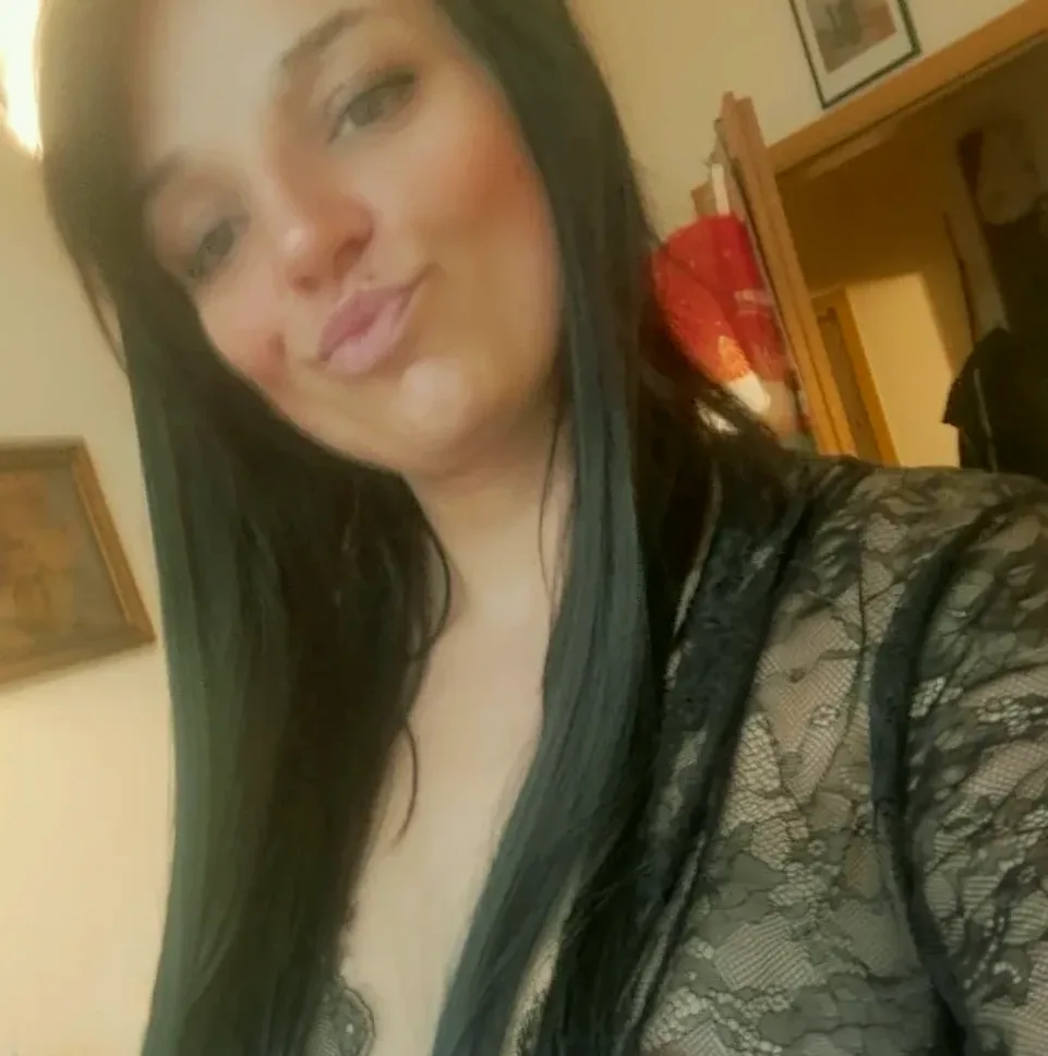 Daniela, 36