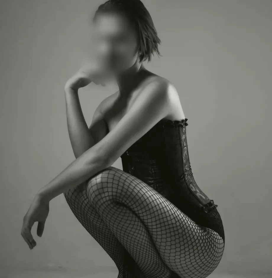 Elif, 20
