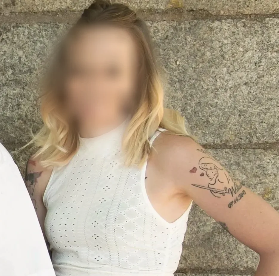 Hanna, 32