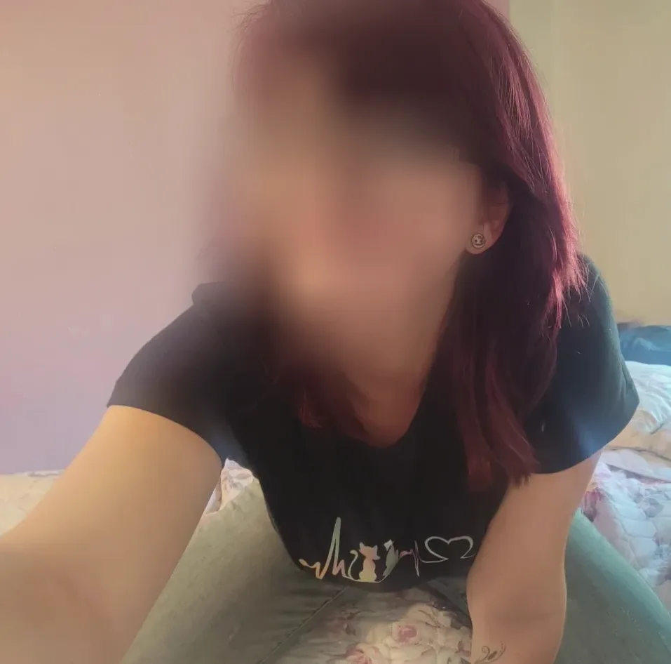 Ivana, 21