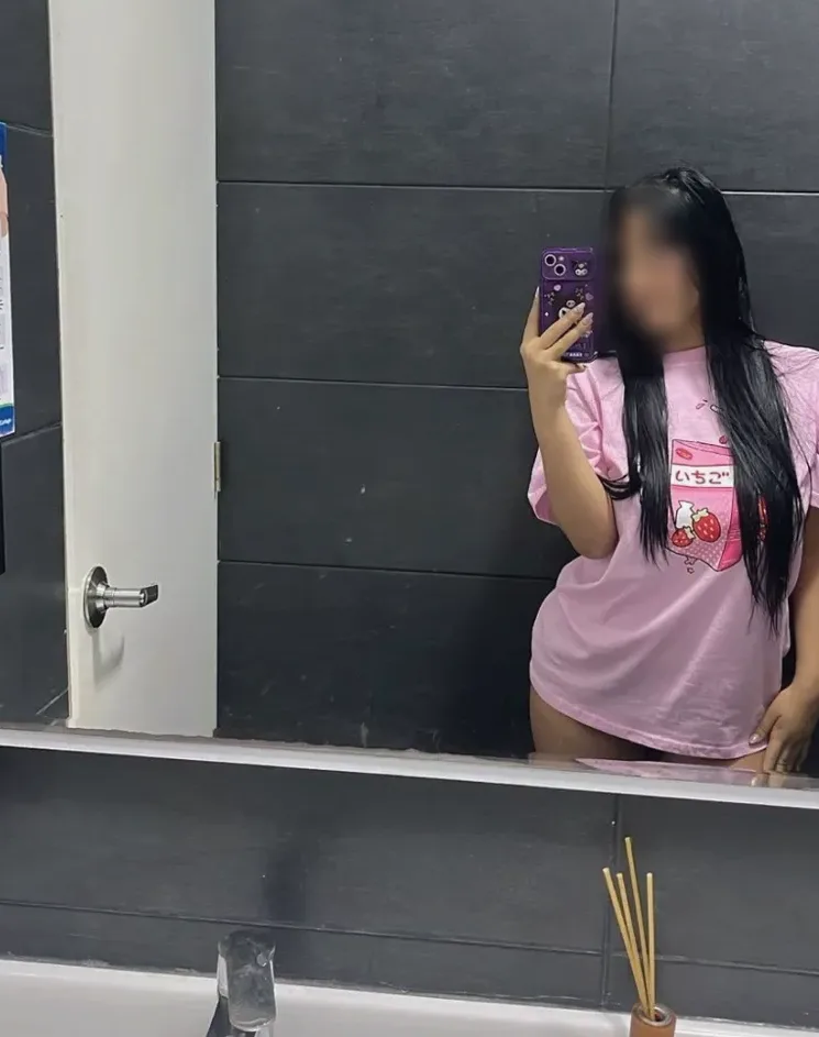 Ivona, 29